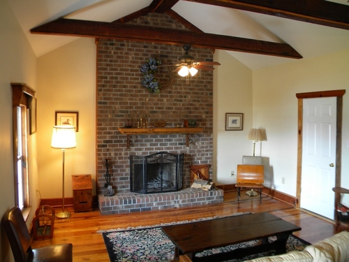 moseshouseinside_medium.JPG (500x375)px