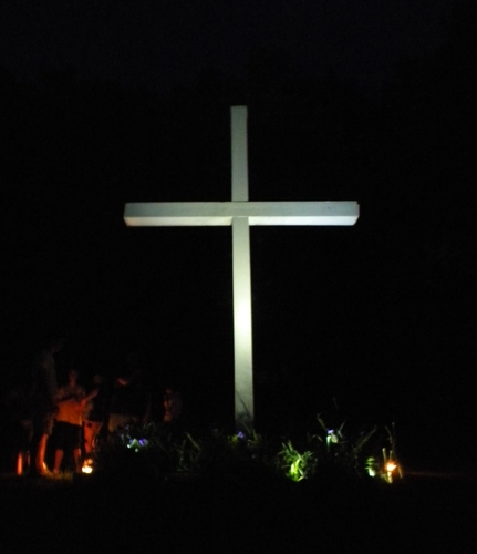 nightcross_medium.JPG (431x500)px nightcross_medium.JPG (431x500)px